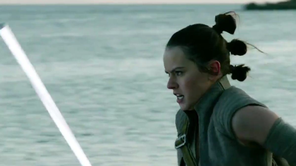 Star Wars The Last Jedi Deleted Scene Reveals Rey S Third Lesson