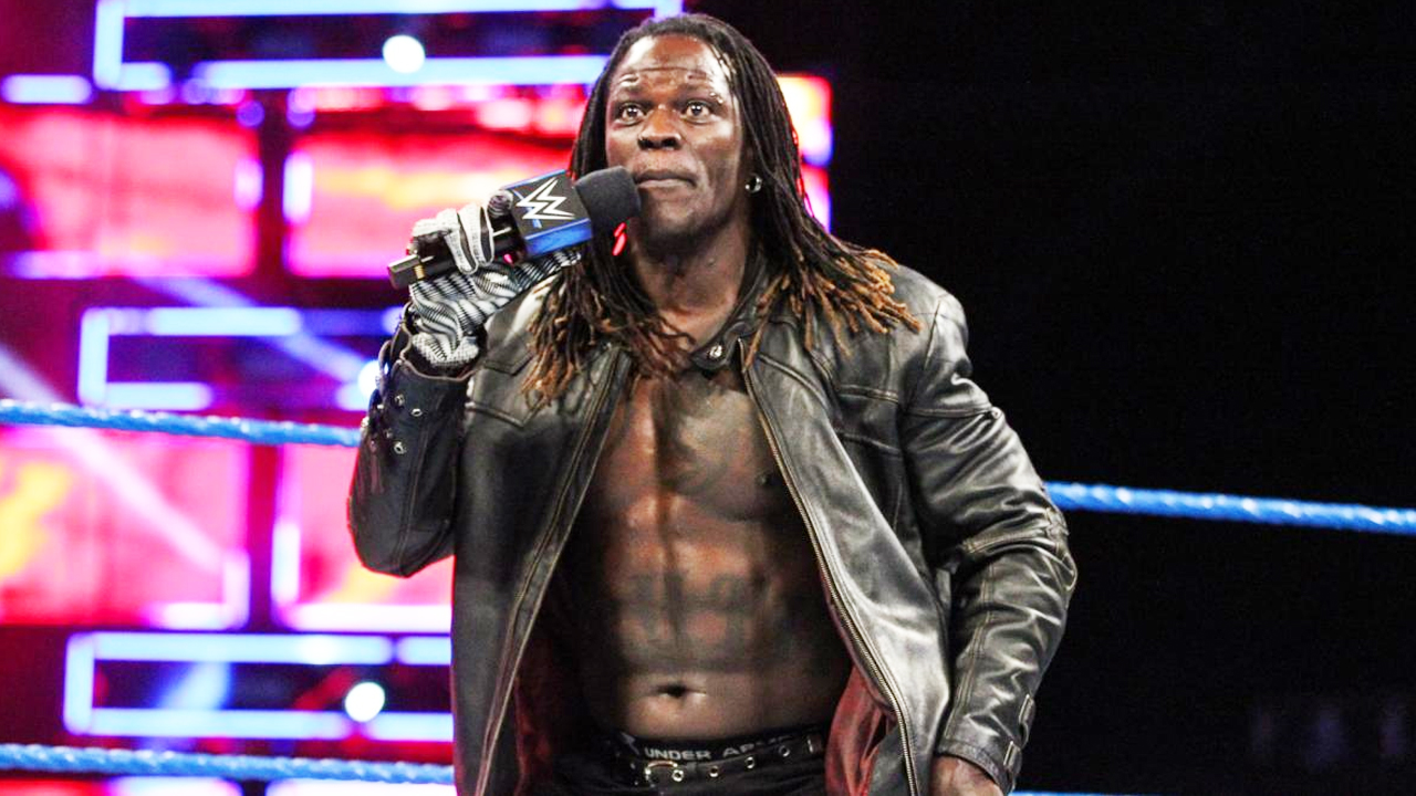 R-Truth WWE