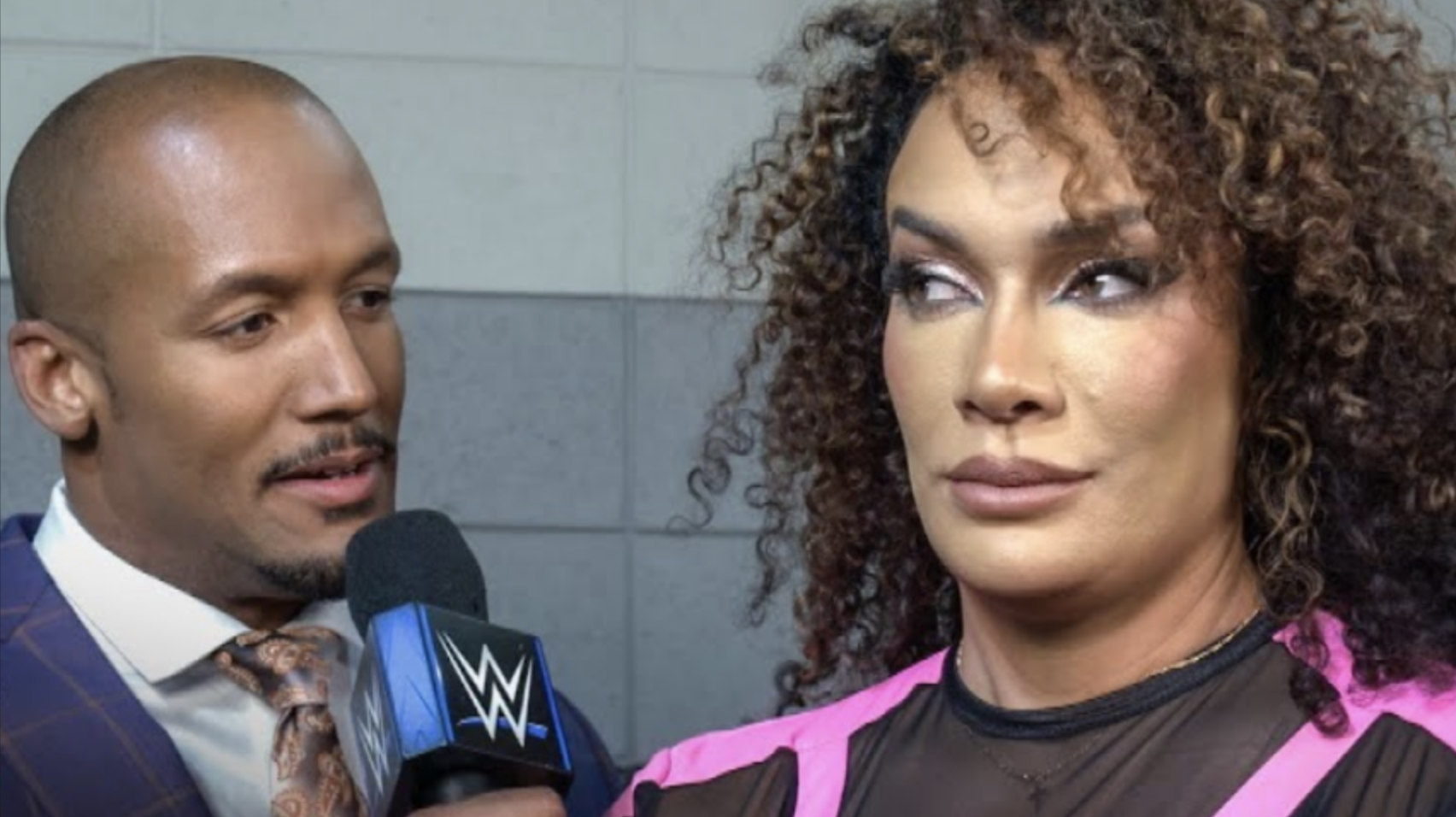 Nia Jax Byron Saxton