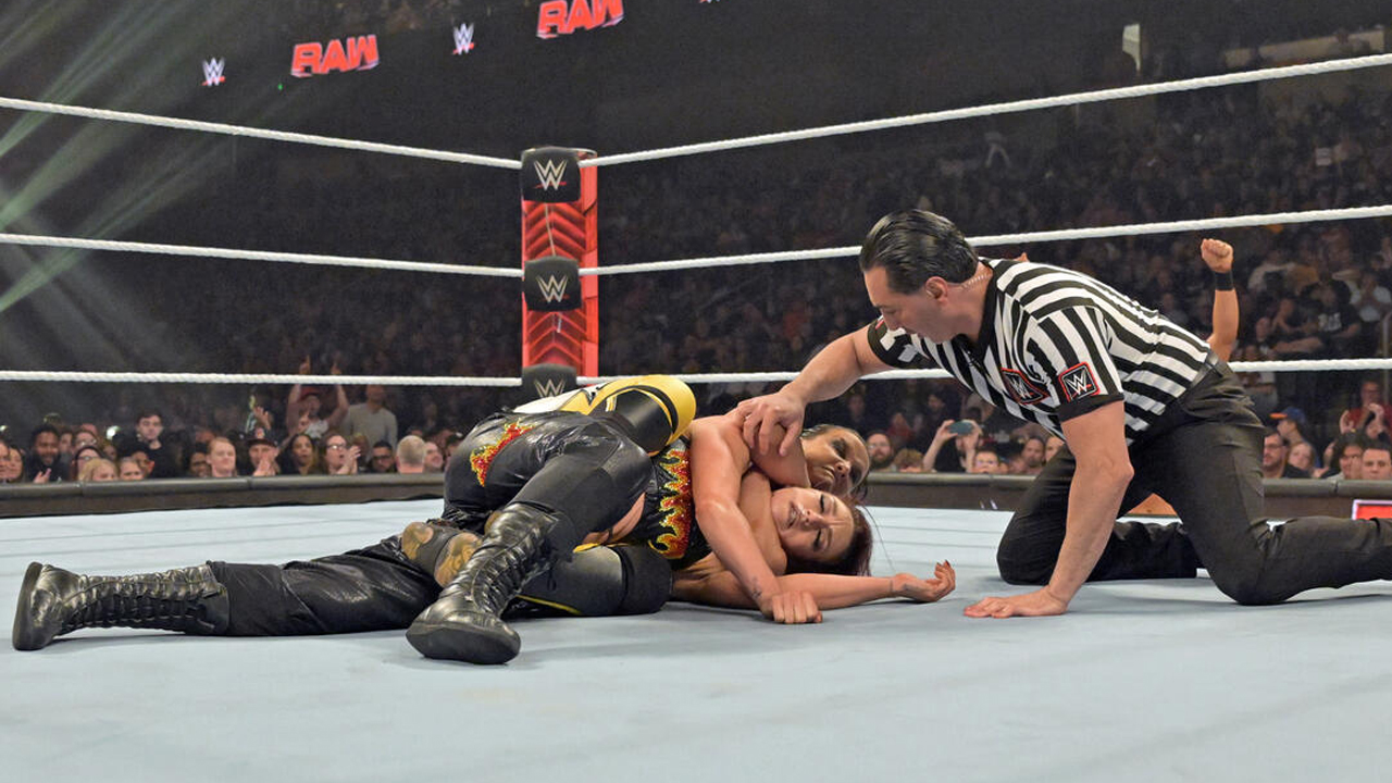 WWE Raw Shayna Baszler Alba Fyre