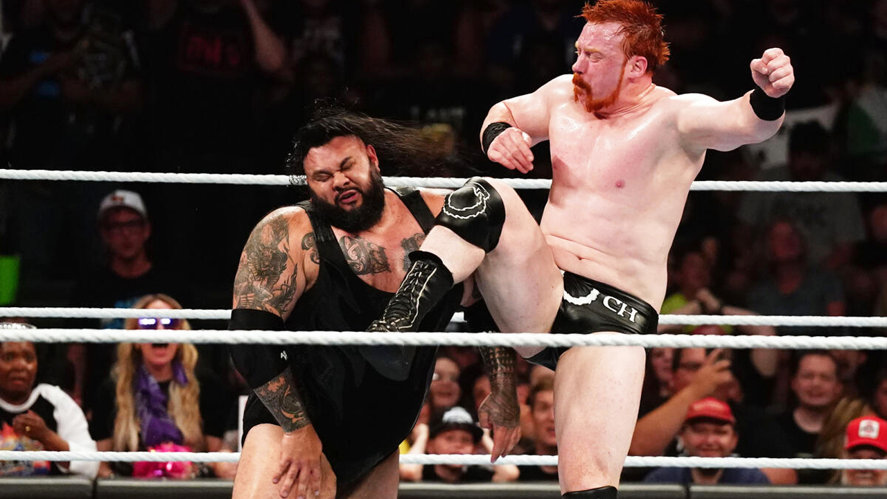 WWE Raw Bronson Reed Sheamus