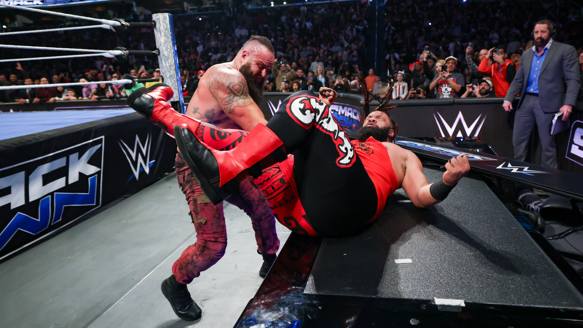 7 Ups & 1 Down From WWE SmackDown (14 Feb - Results & Review) – Page 9