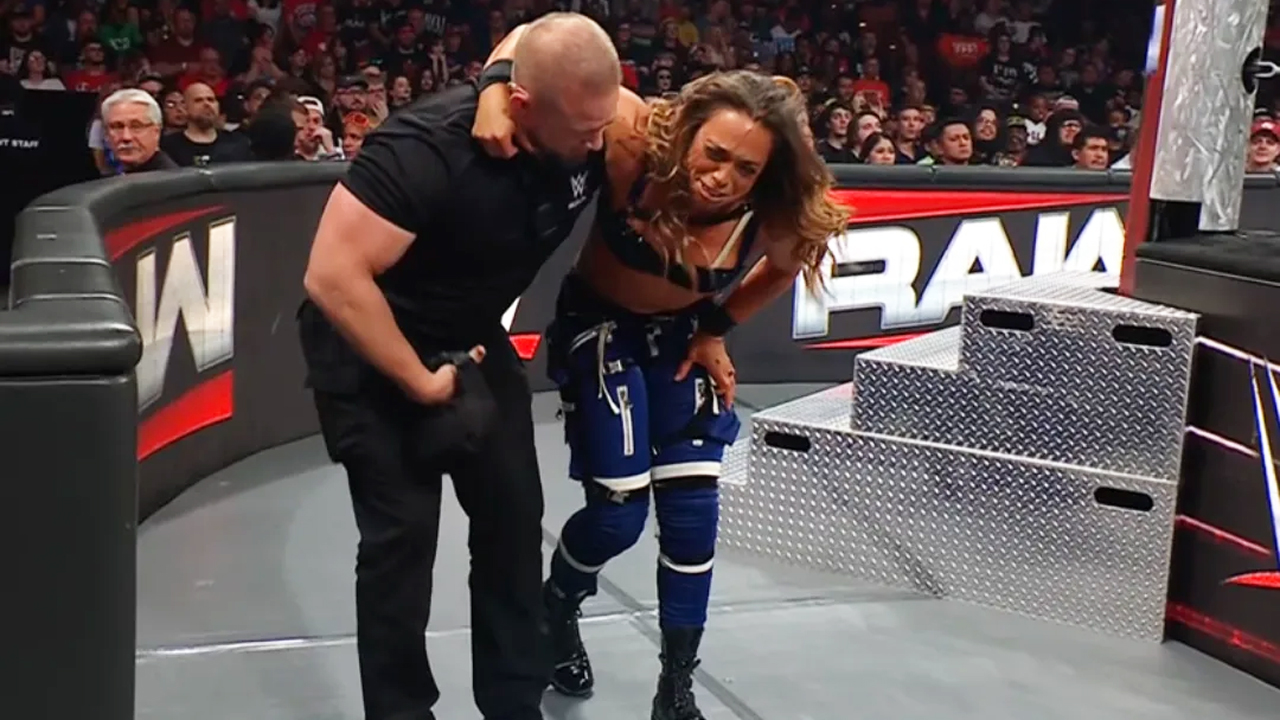 WWE Raw Zoey Stark Injury