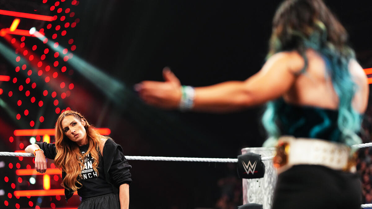 WWE Raw Becky Lynch Lyra Valkria