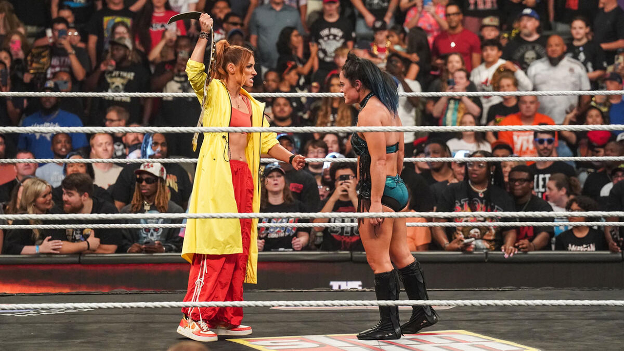 WWE Raw Becky Lynch Lyra Valkyria