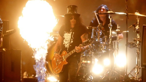 Slash's 10 Gnarliest Guitar Riffs with Guns N' Roses