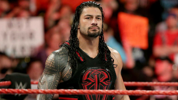Roman Reigns WWE Raw fan sign