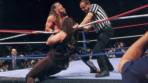 10 Wrestlers Who Nearly Died – Page 9