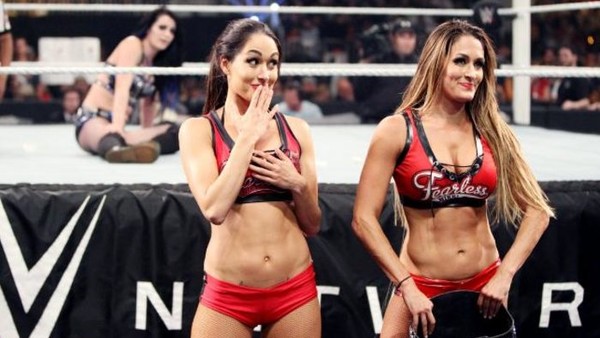 Brie Bella Nikki Bella