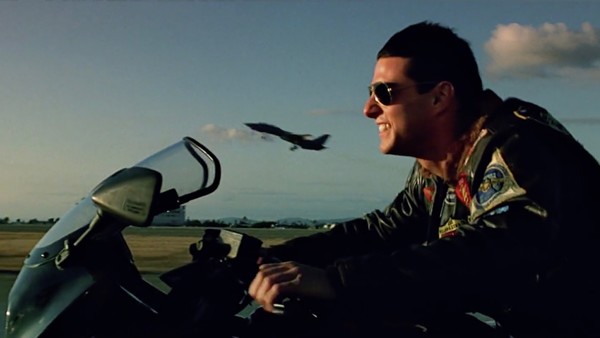 Top Gun Tom Cruise thumbs down