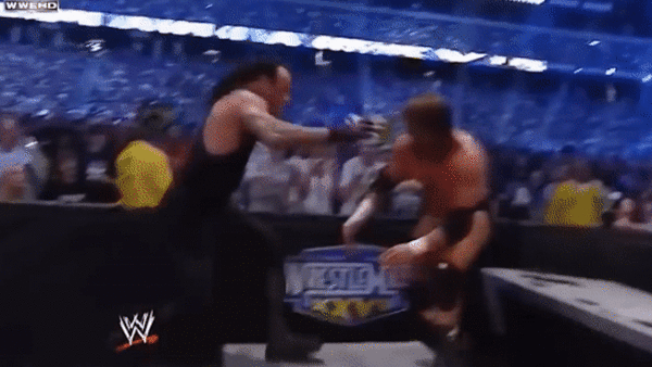 WrestleMania XXVII Triple H Undertaker Spinebuster