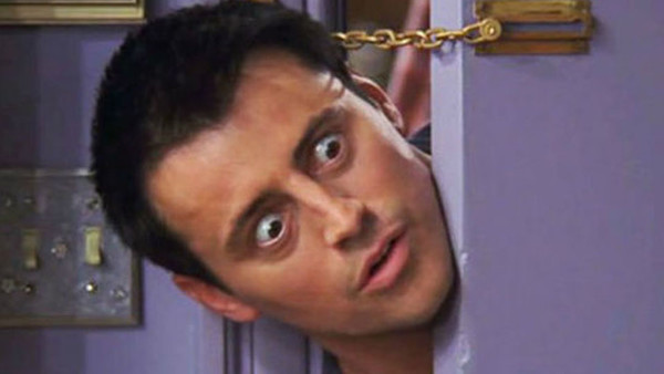 Friends: Why Joey Is So Much Dumber In Later Seasons