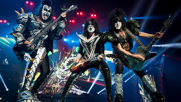 Kiss Live