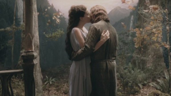 lord of the rings aragorn and arwen kiss