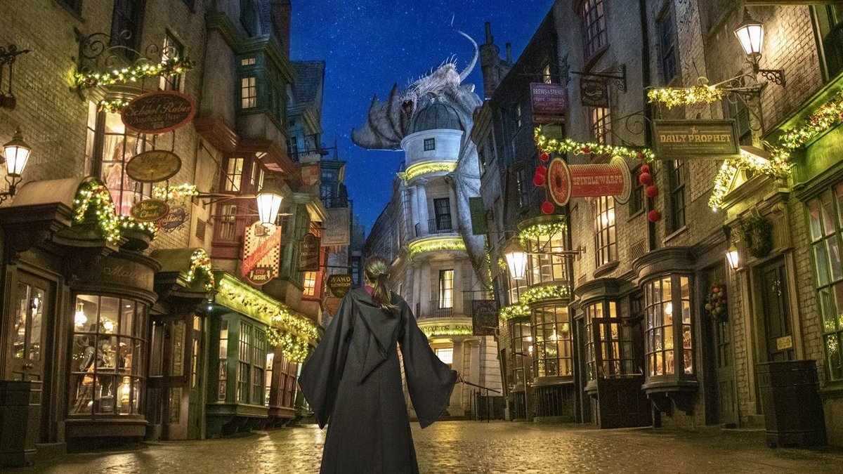 Grinchmas, Christmas in the Wizarding World of Harry Potter return