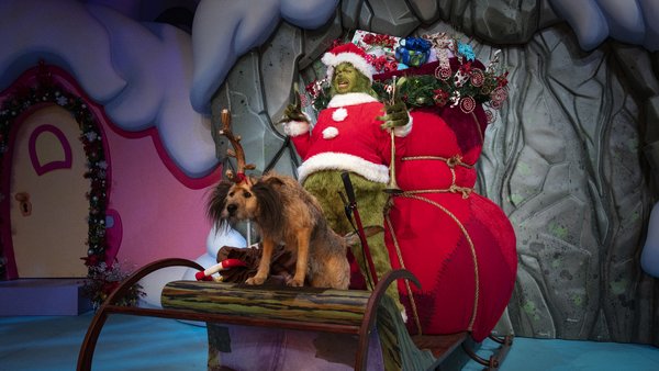 Universal Studios Hollywood grinchmas