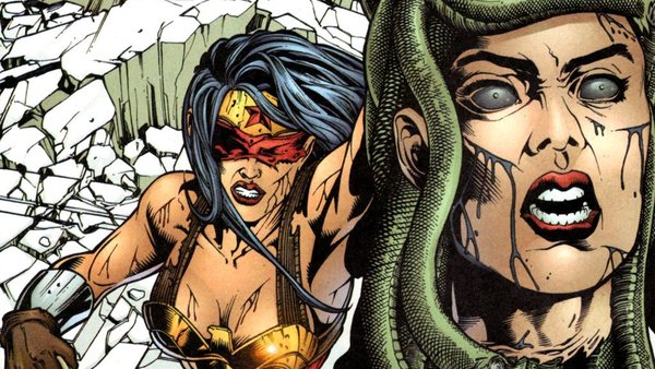 Wonder Woman beheads Medusa