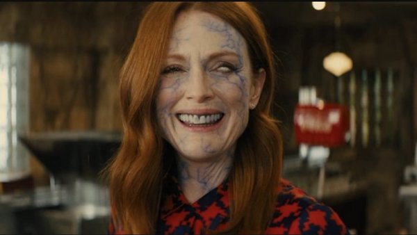 Julianne Moore Kingsman