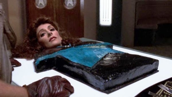 star trek the next generation phantasms deanna troi cake data's dreams