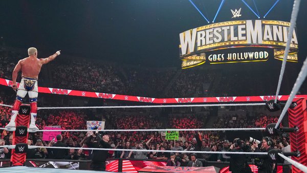 Triple H Roman Reigns