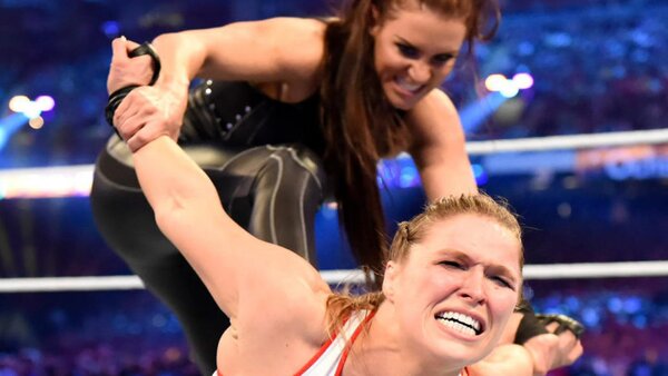 WWE WrestleMania 34 Ronda Rousey Stephanie McMahon