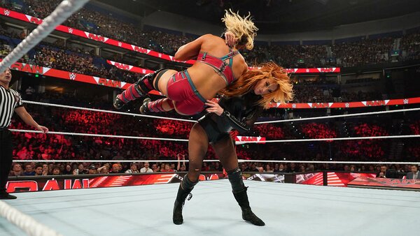 Becky Lynch Zoey Starks Manhandle Slam