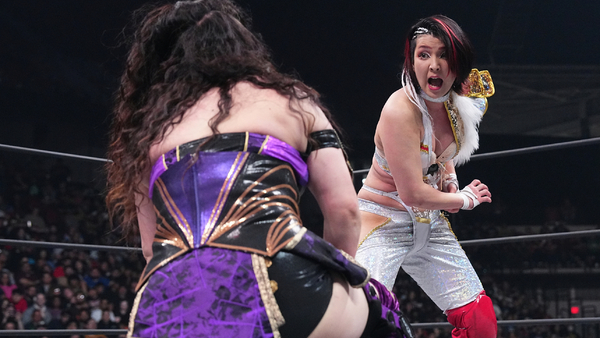 Emi Sakura Hikaru Shida