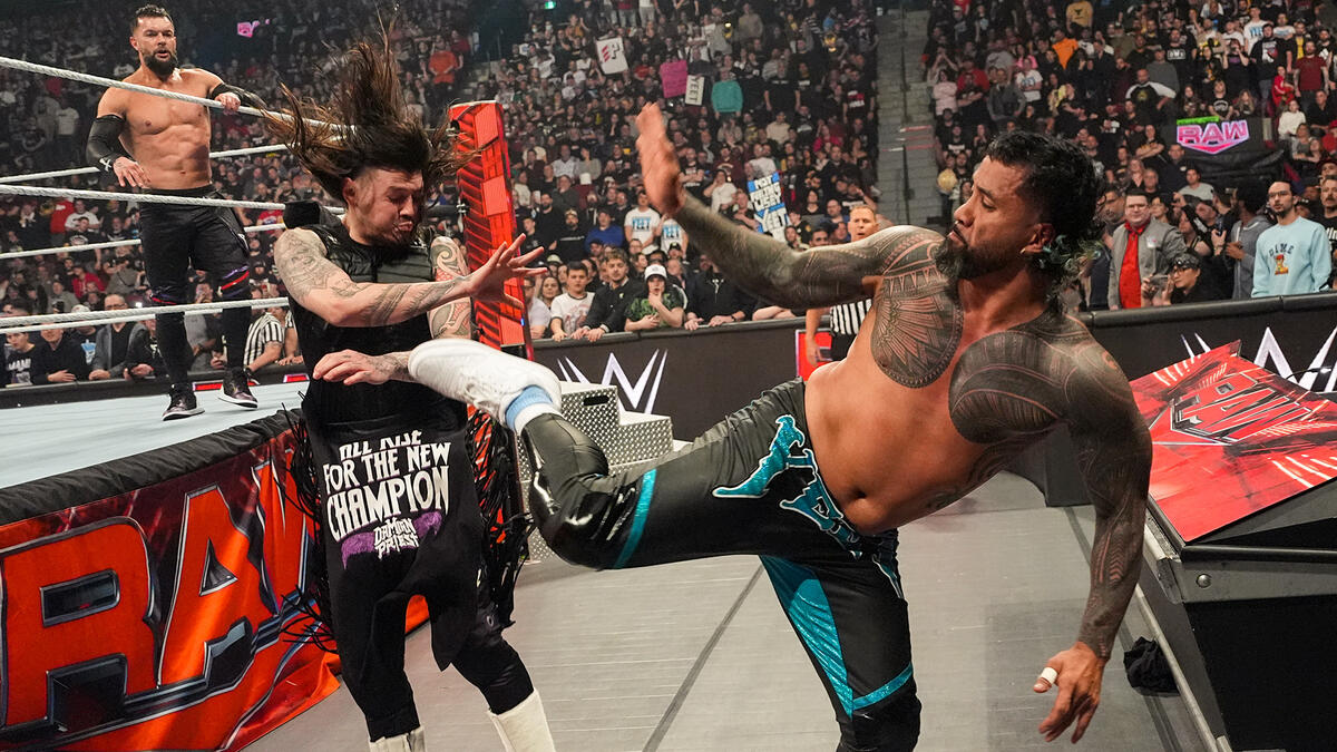 8 Ups & 4 Downs From WWE Raw (15 April Results & Review) Page 5